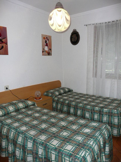 Two Single Beds, vacation rentals vilaseca de laciana leon